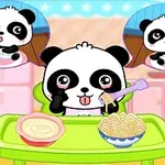 귀여운 판다가 테이블에 앉아 음식 앞에서 젓가락을 사용하는 모습과 두 개의 음식이 그려진 말풍선