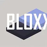 BLOXX라는 글자가 파란색과 검은색 직사각형 위에 겹쳐진 모습