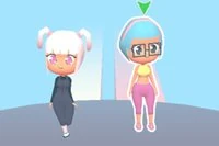 테마 스타일에 맞춰 의상을 입고 무대 위를 걸어요