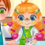 큰 눈을 가진 두 명의 귀여운 소녀가 있으며, 하나는 간호사 복장을 하고 있고 다른 하나는 초록색 멜빵 바지를 입고 토끼 인형을 들고 있다