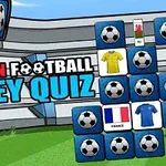 유럽 축구 유니폼 퀴즈라는 문구와 함께 축구 경기장을 배경으로 축구공과 유니폼 이미지들이 배열되어 있습니다