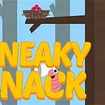 새 둥지에 앉아 있는 새끼 새와 나무 아래 있는 벌레, 그리고 SNEAKY SNACK라는 텍스트