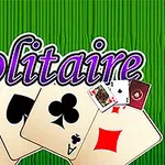 녹색 배경에 4장의 카드(하트, 스페이드, 클럽, 다이아몬드)와 Solitaire라는 글자가 있는 이미지
